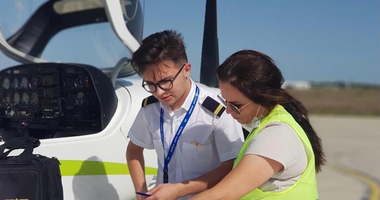 17 YAŞIMDA YALNIZ UÇUŞLAR GERÇEKLEŞTİRDİM