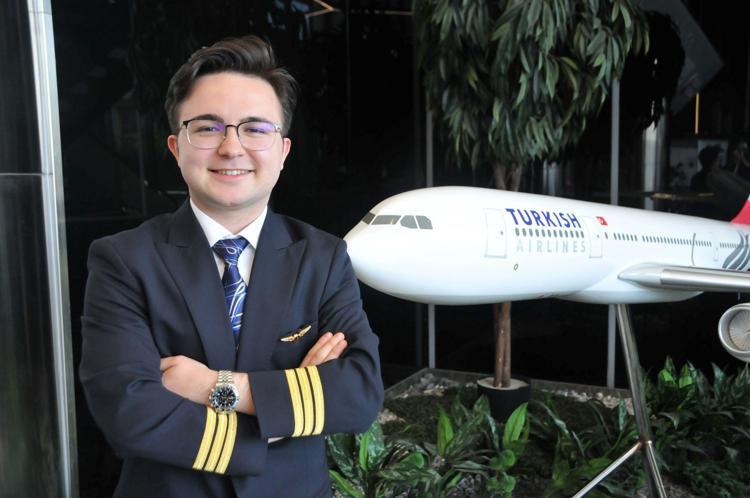 ŞİMDİKİ HEDEFİ THYNİN EN GENÇ KAPTAN PİLOTU OLMAK