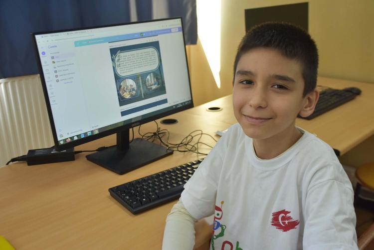 YAVRU BİR SERÇENİN GÖZÜNDEN İZMİR