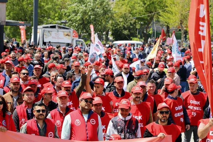 LÜLEBURGAZDAKİ KUTLAMALAR KONGRE MEYDANINDA YAPILDI