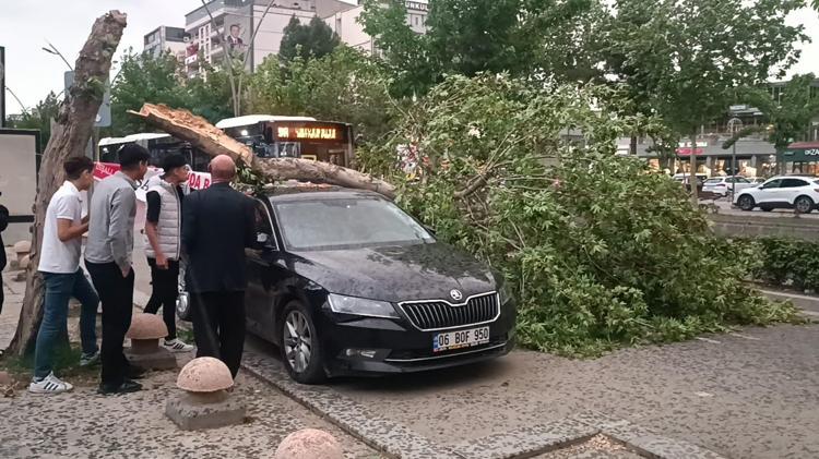 OTOMOBİL HASAR GÖRDÜ