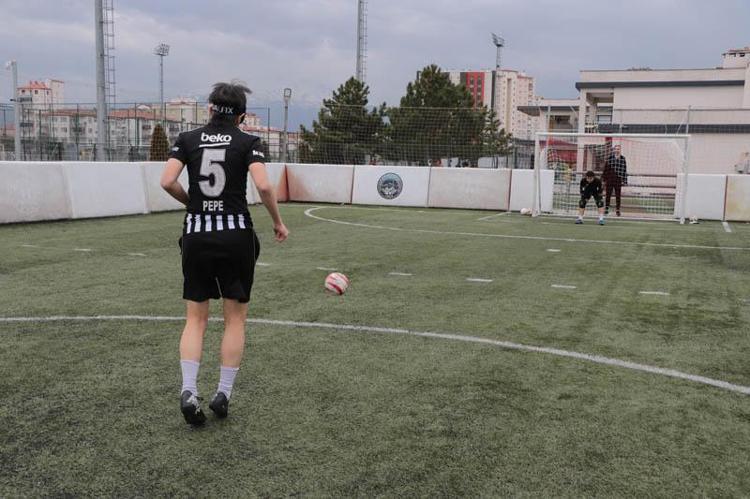 SPOR YAPMAK ENGELLİLERİN SOSYAL YAŞAMA KATILIMI İÇİN BİR ARAÇ