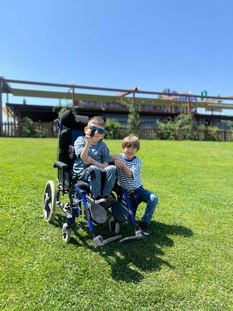 OKULA GİTMEK, BİSİKLET SÜRMEK İSTİYOR