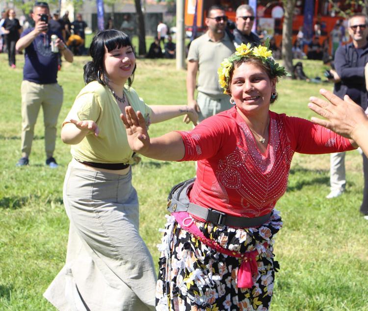 UMARIM BAHAR TAMAMEN GELİR