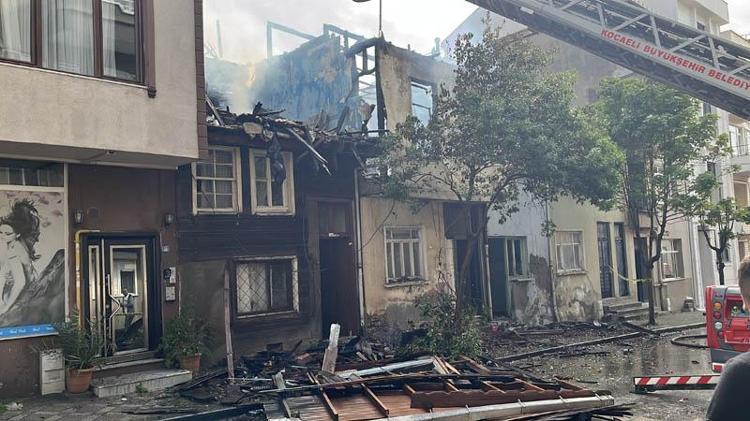 İTFAİYE ERLERİNİN YARALANDIĞI ANLAR KAMERADA