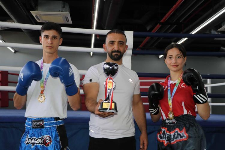 AMACIMIZ GENÇLERİMİZİ KÖTÜ ALIŞKANLIKLARDAN KORUMAK