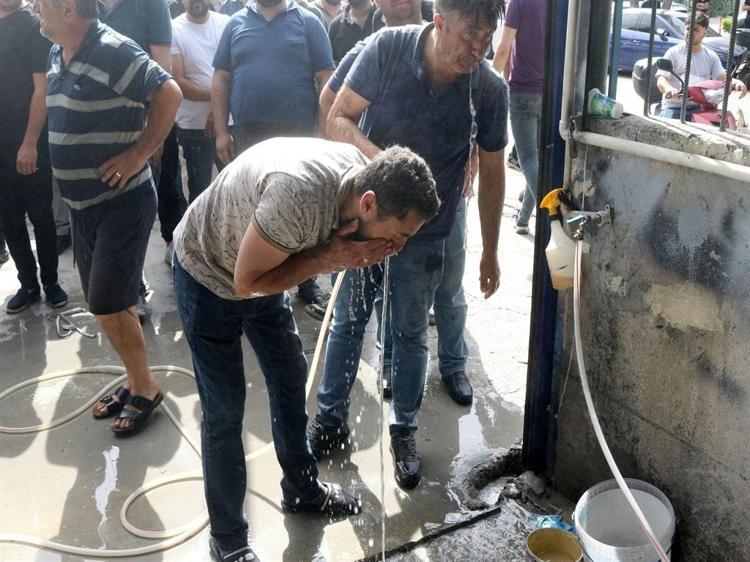 BOYALARI DIŞARI ÇIKARMAYA ÇALIŞTILAR