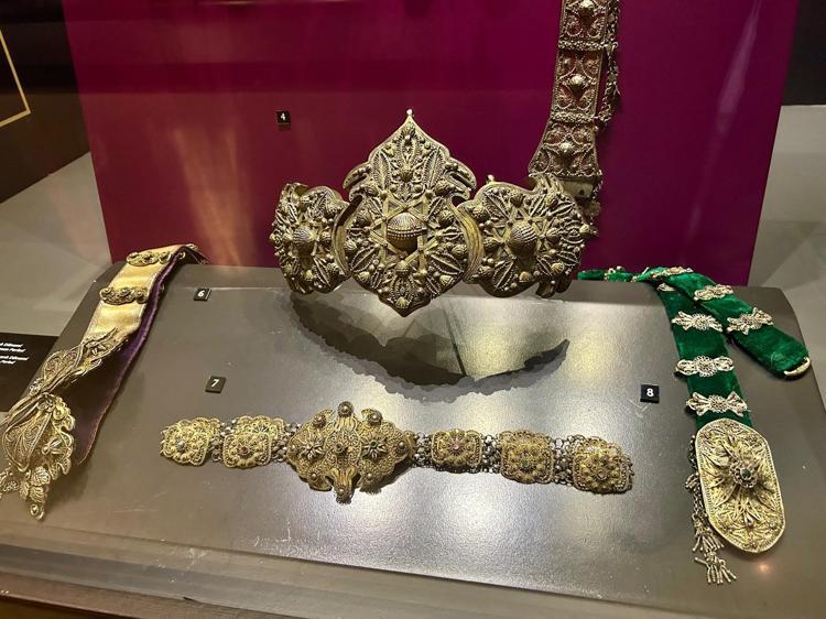 KADINLARIN ÜRETİMLERİ VE DUYGUSAL HAFIZALARI BU SERGİDE