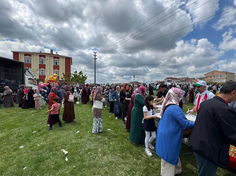 DAHA ÇOK İNSANA DOKUNUYORUZ