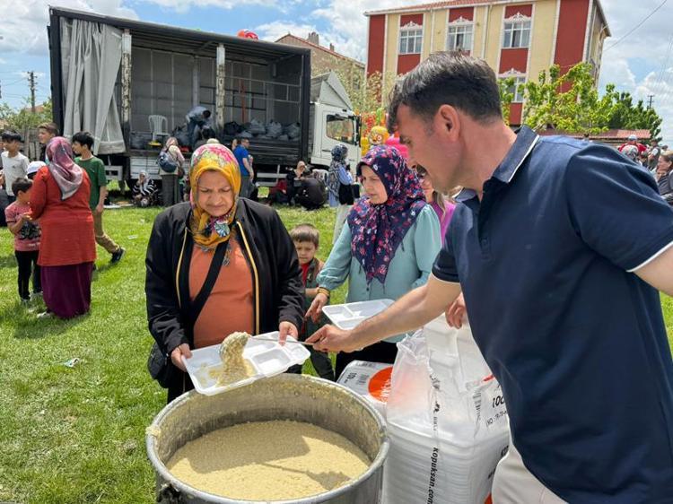 FAKİRİNDEN ZENGİNİNE KADAR HERKESİN KATKISI VAR