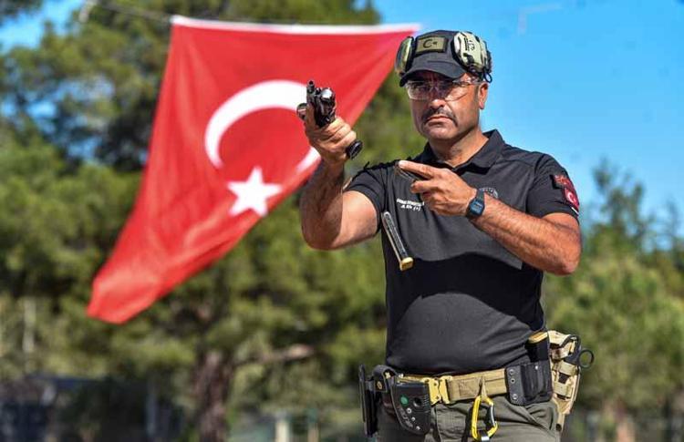 BAYRAĞIMIZI 3 KEZ DALGALANDIRMAK NASİP OLDU