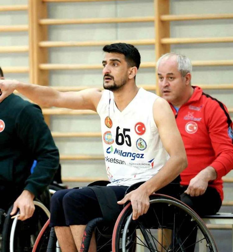 AZİZ, BU HASTANEDE HAYATA TUTUNDU