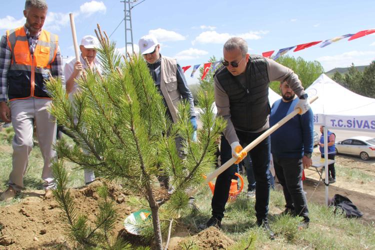 ‘REKOR BİR FİDAN DİKİMİ PLANLIYORUZ’