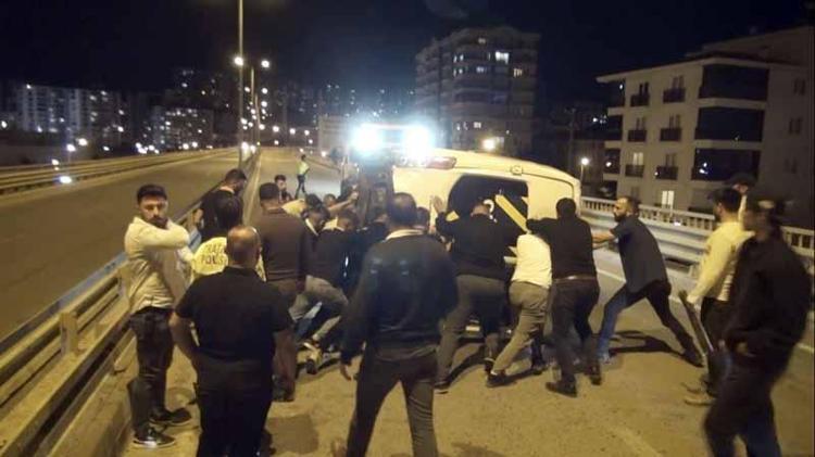 5 ARAÇ HASAR GÖRDÜ, 1’İ DAR SONUCU 6 KİŞİ YARALANDI