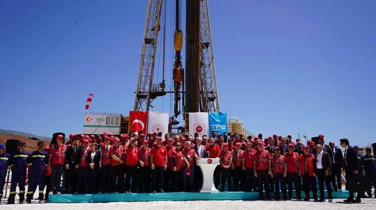 ‘TÜRKİYE’NİN İHTİYAÇLARINDAN BİRİSİ ENERJİ ALANINDAKİ BAĞIMSIZLIĞIDIR’
