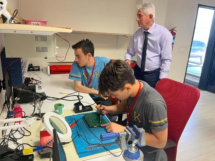 ÇÖZÜM MERKEZİ GİBİ ÇÖZÜM ÜRETİYORUZ