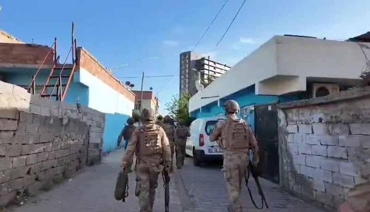 ŞÜPHELİLER TUTUKLANDI