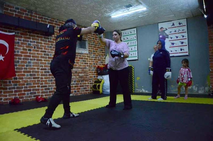 HEM ÖĞRETİYORUZ HEM EĞLENİYORUZ