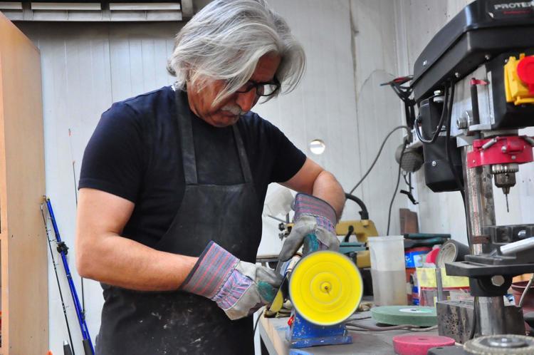 DEMİRCİ VE NALBANT OLAN BABAMIN ETKİSİ OLABİLİR