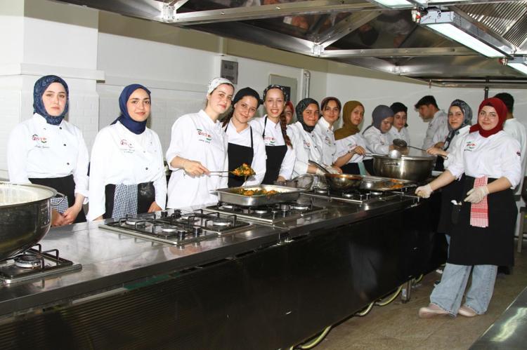 ‘TÜRKİYENİN AYDINLIK GELECEĞİ İÇİN ÇALIŞIYORUZ’