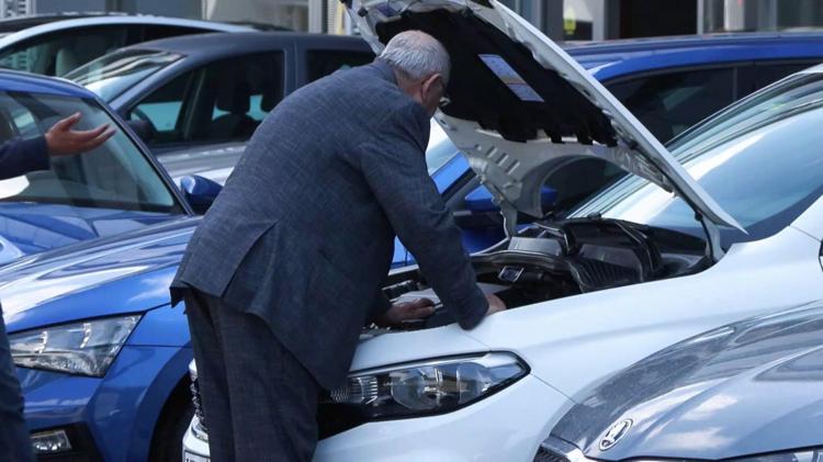 HAREKETLENMESİ BEKLENEN SEKTÖR, HAREKETLENMEDİ