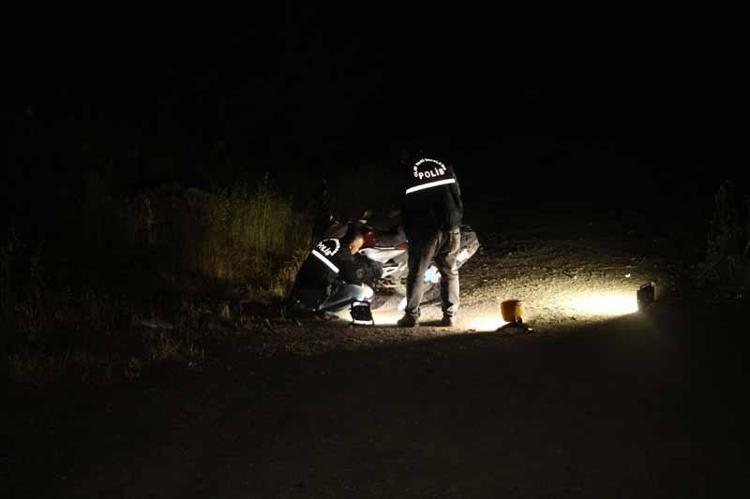400 METRE MESAFEDE İÇKİ ŞİŞELERİ VE KAN İZİNE RASTLANDI