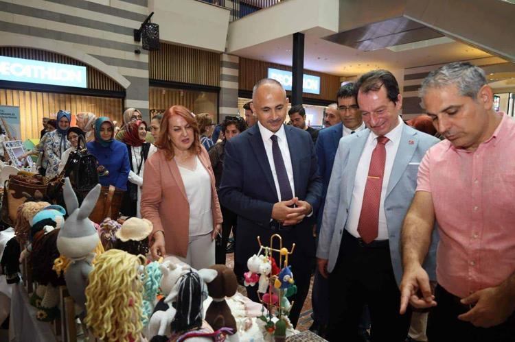 ‘AŞÇILIK, YİYECEK İÇEÇEK VE KUAFÖRLÜK KURSLARIMIZ YOĞUN OLUYOR’