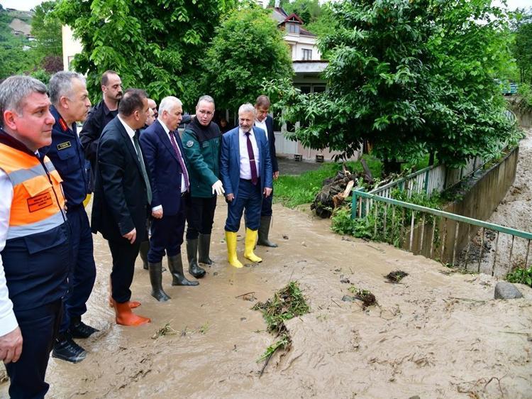 ‘AFETİN İZLERİNİ EN KISA SÜREDE SİLECEĞİZ’