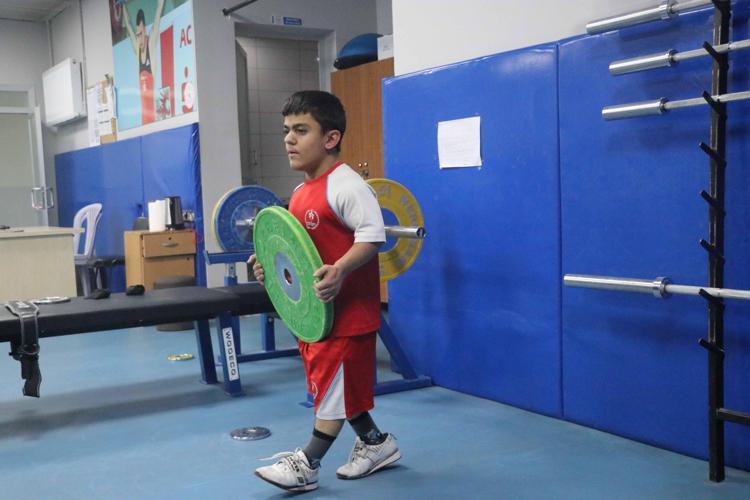 ‘BOYUN KISA YAPAMAZSIN DEDİLER’