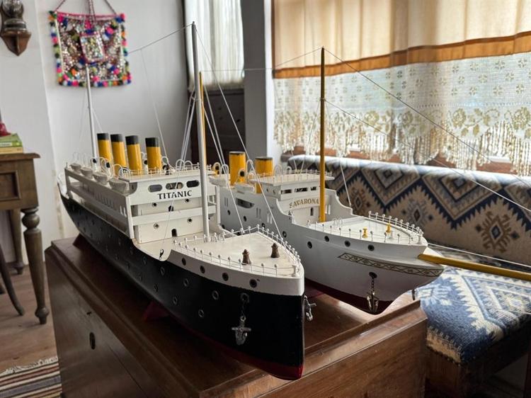 ‘GEMİ MAKETLERİNİ HERKES GÖRSÜN DİYE ATÖLYEMİ MÜZEYE ÇEVİRDİM’