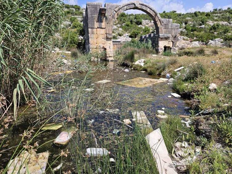 TURİSTLER KALINTIYI YÜZEREK GEZEBİLECEK