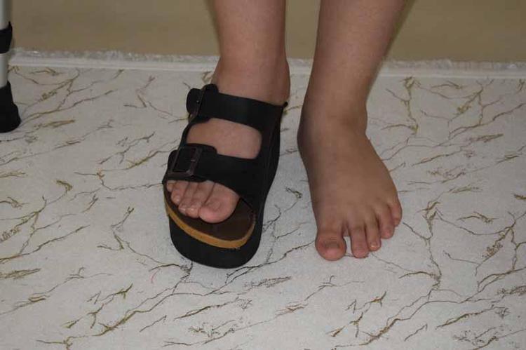 KARARLILIĞIYLA, HASTALIĞA KARŞI SABRIYLA BİZE HAYAT DERSİ VERDİ