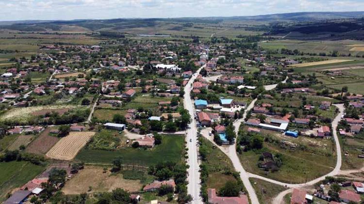 İSMİNİ DEĞİŞTİRMEYİ DÜŞÜNDÜK