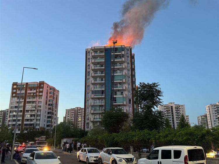 2 ŞÜPHELİ TUTUKLANDI