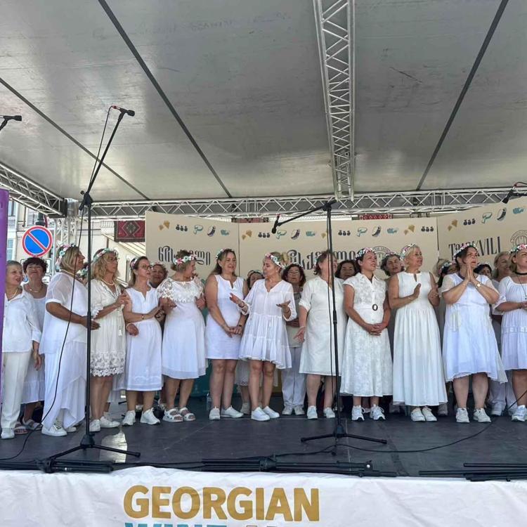 ‘KONSEPT VE SAYI OLARAK, TÜRKİYE’NİN İLK VE TEK KOROSUYUZ’