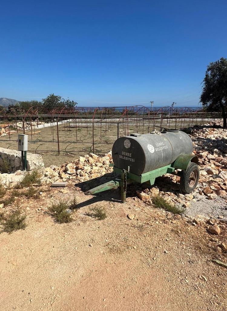 MÜZENİN ÇATI MALZEMELERİNİ KULLANDI İDDİASI