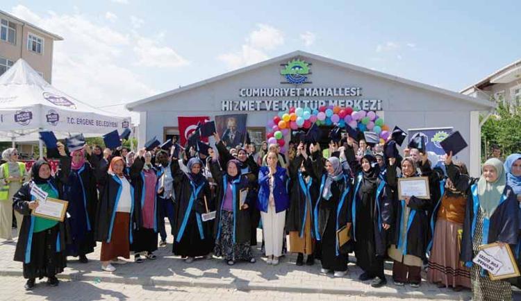 SİZ BİZE İNANDINIZ, BİZ DE KENDİMİZE İNANDIK