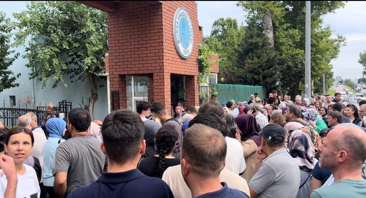 KİMLİĞİ ANONSLA BULUNDU