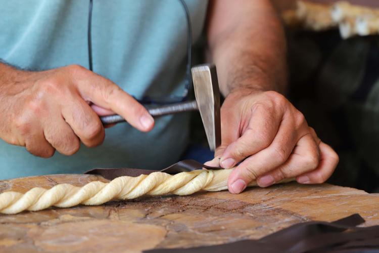 UNUTULUP KAYBOLMASINA ÜZÜLÜRÜM