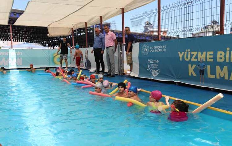 YÜZME EN ÇOK TALEP GÖSTERİLEN BRANŞLARDAN BİRİ