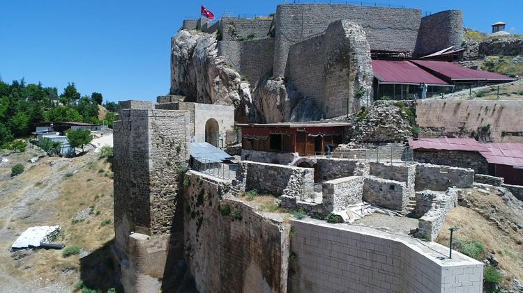 ‘YENİ ATÖLYELER VE MALZEME, YENİ BULUNTULAR ELDE EDECEĞİMİZİ UMUYORUZ’