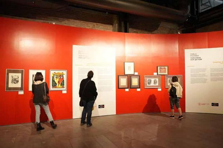 KENT MÜZESİNDE ZEKİ MÜREN SERGİSİ