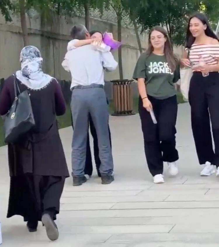 ÇOCUKLARIMI ELİMDEN GELDİĞİNCE OKUTMAYA ÇALIŞIYORUM