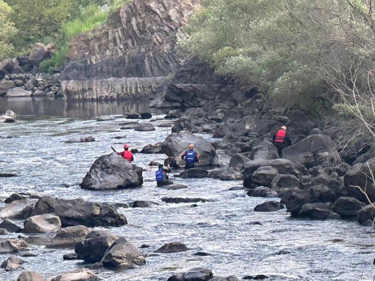 KARDEŞLER TATİLE GELMİŞ