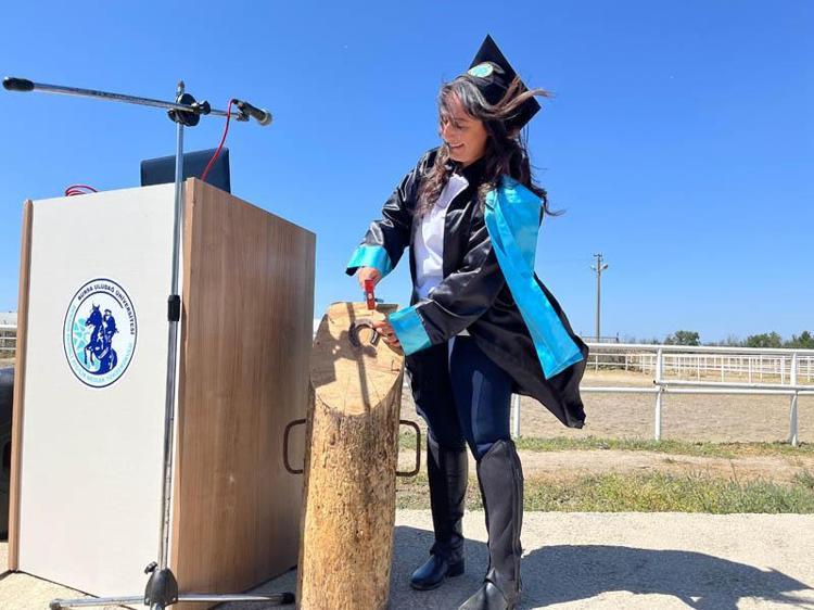 BU BÖLÜMÜ KEŞFETTİKTEN SONRA ATLARA OLAN İLGİM ARTTI