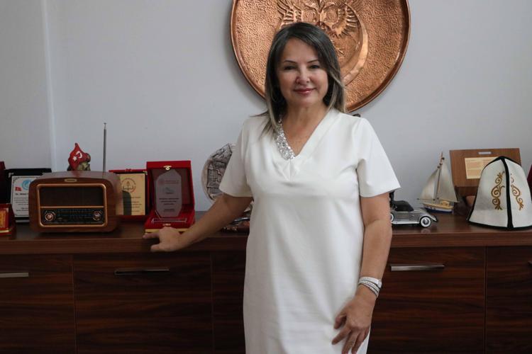 SAĞLIK PERSONELİNİN KULLANMASINI GEREKTİRMİYOR