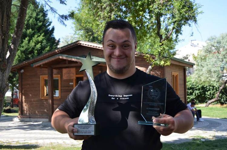 ‘HİKAYENİN KENDİSİ VARDIĞIMIZ NOKTA DEĞİL, GİTTİĞİMİZ YOLDU’