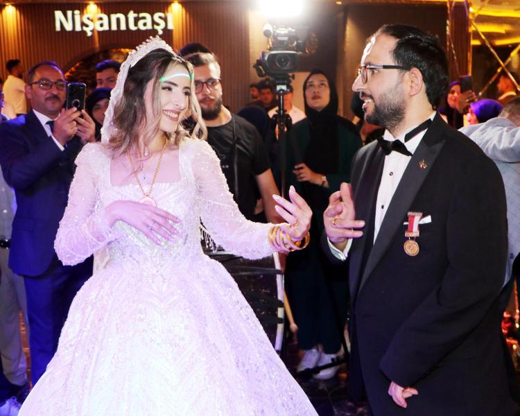 YENİ BİR HAYAT BAŞLIYOR