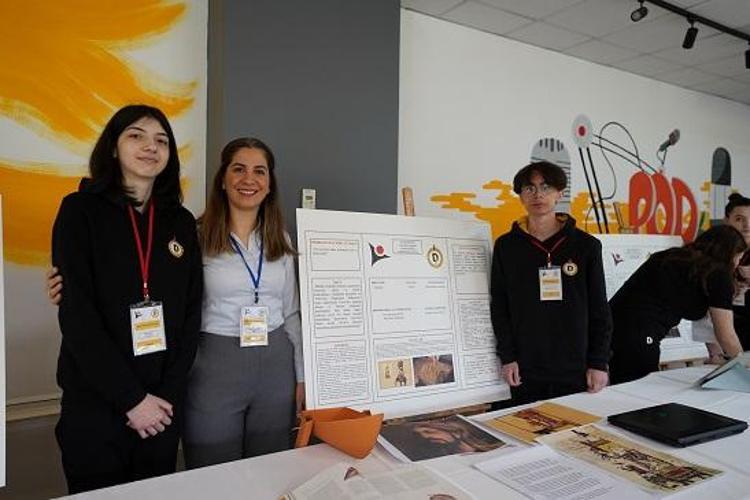 AP PROGRAMIYLA ÖĞRENCİLERİMİZE YURT DIŞI KAPILARI AÇILIYOR