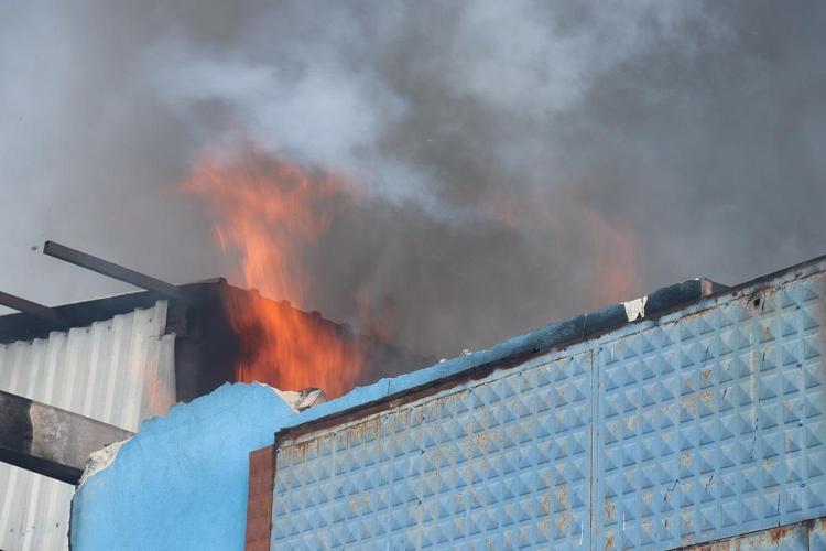 MAHALLEDE SÜREKLİ ELEKTRİK KESİNTİLERİ OLUYOR